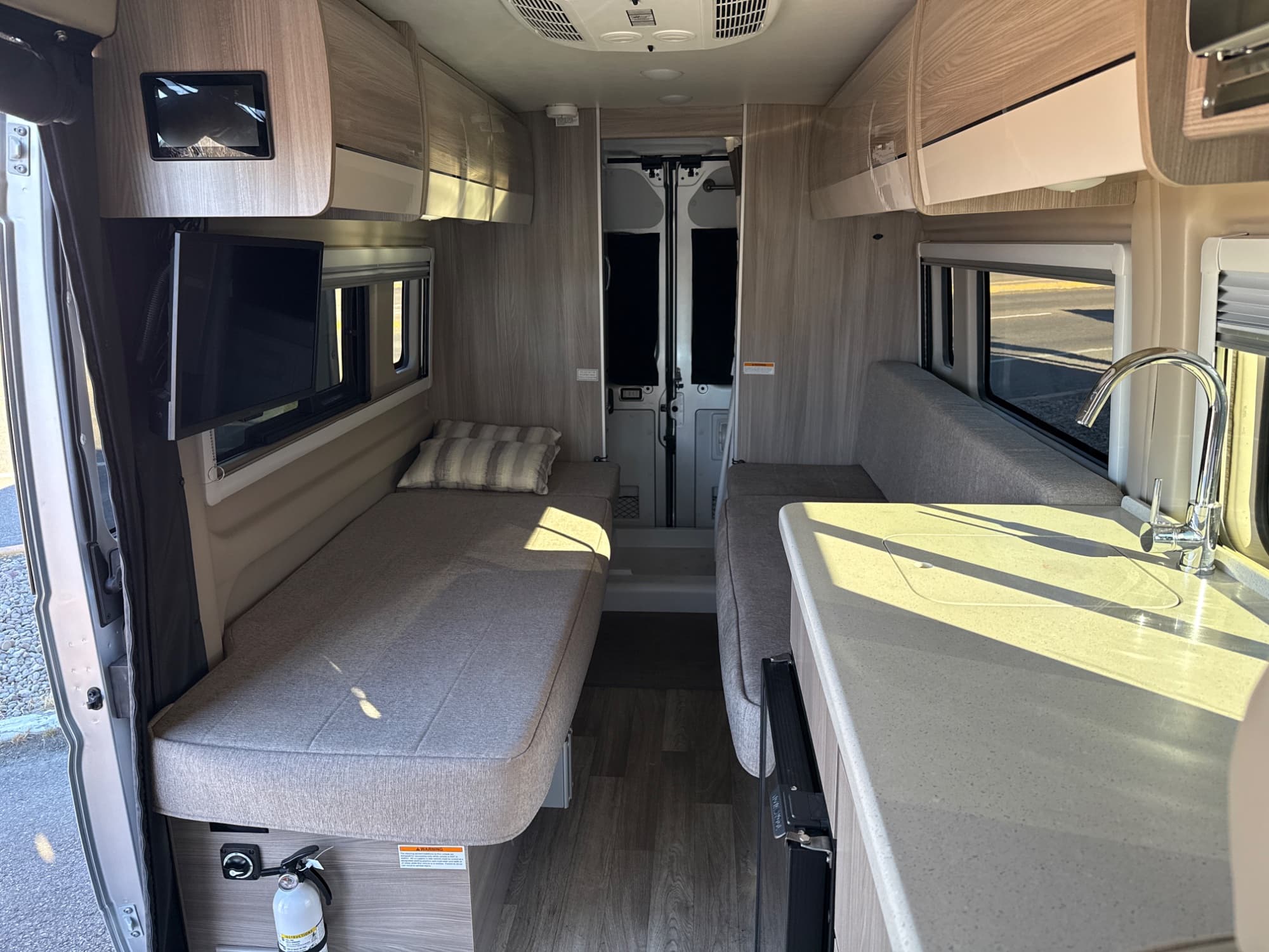 2026 Thor Motor Coach 2026 Thor Motor Coach Chateau - thumbnail 20