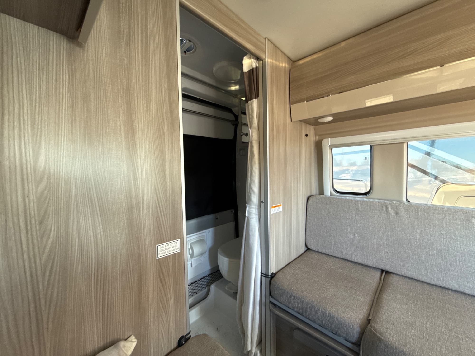 2026 Thor Motor Coach 2026 Thor Motor Coach Chateau - thumbnail 22