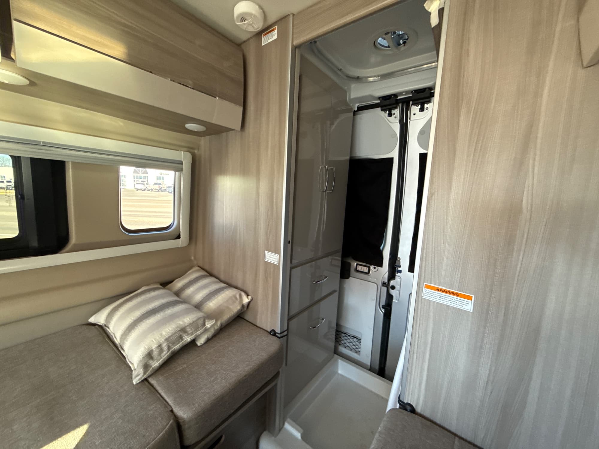 2026 Thor Motor Coach 2026 Thor Motor Coach Chateau - thumbnail 23