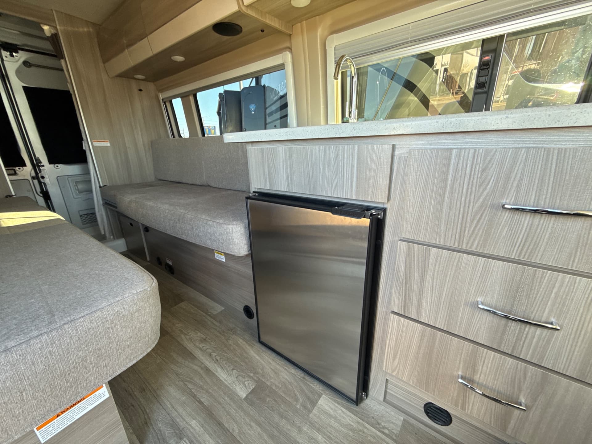 2026 Thor Motor Coach 2026 Thor Motor Coach Chateau - thumbnail 25