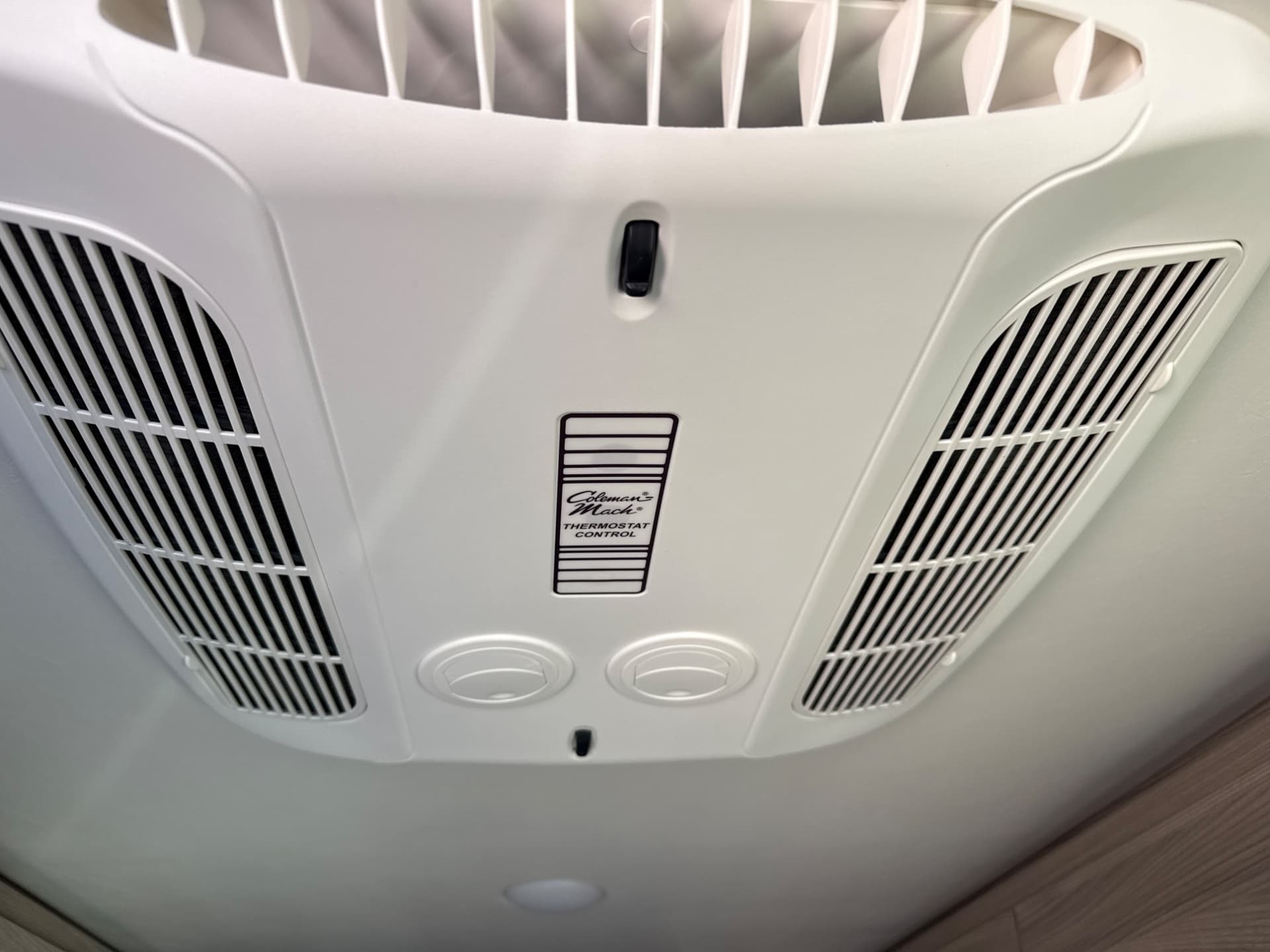 2026 Thor Motor Coach 2026 Thor Motor Coach Chateau - thumbnail 26