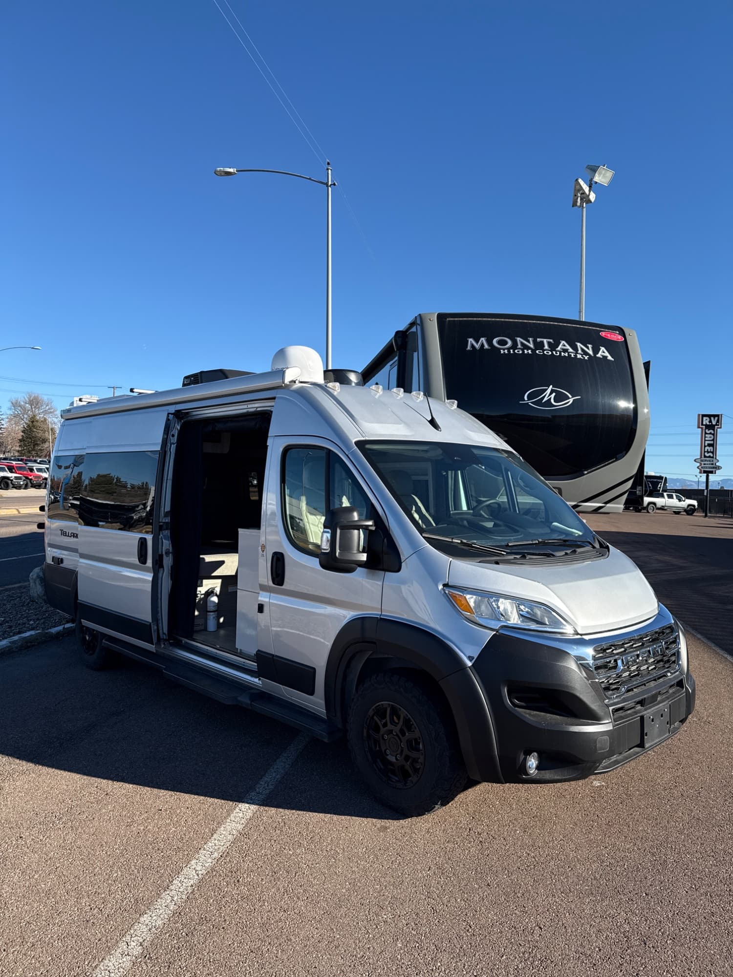 2025 Thor Motor Coach 2025 Thor Motor Coach Tellaro - image 1