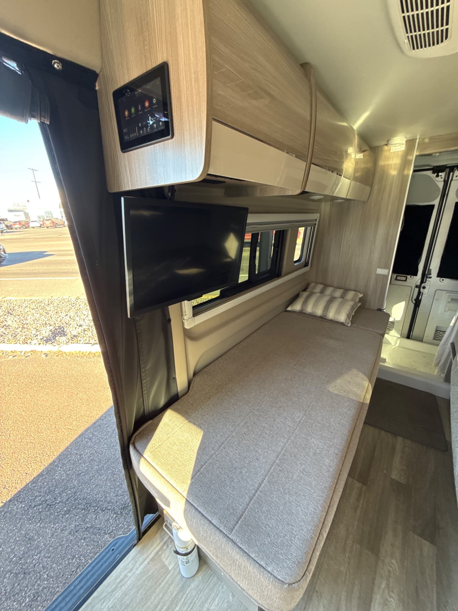 2025 Thor Motor Coach 2025 Thor Motor Coach Tellaro - thumbnail 16