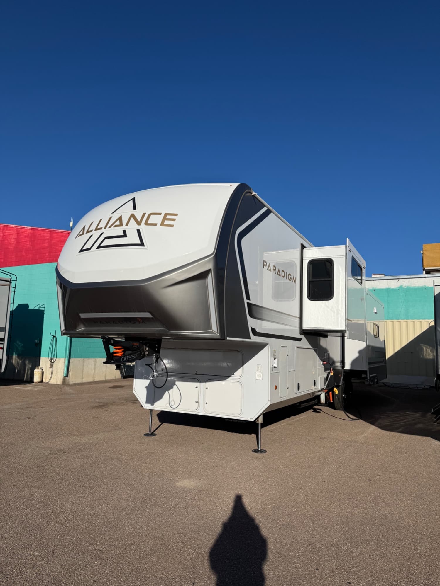 2025 Alliance RV 2025 Alliance RV Paradigm - thumbnail 2