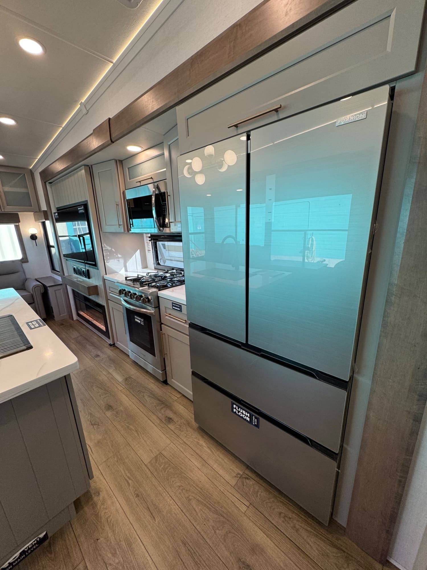 2025 Alliance RV 2025 Alliance RV Paradigm - thumbnail 10