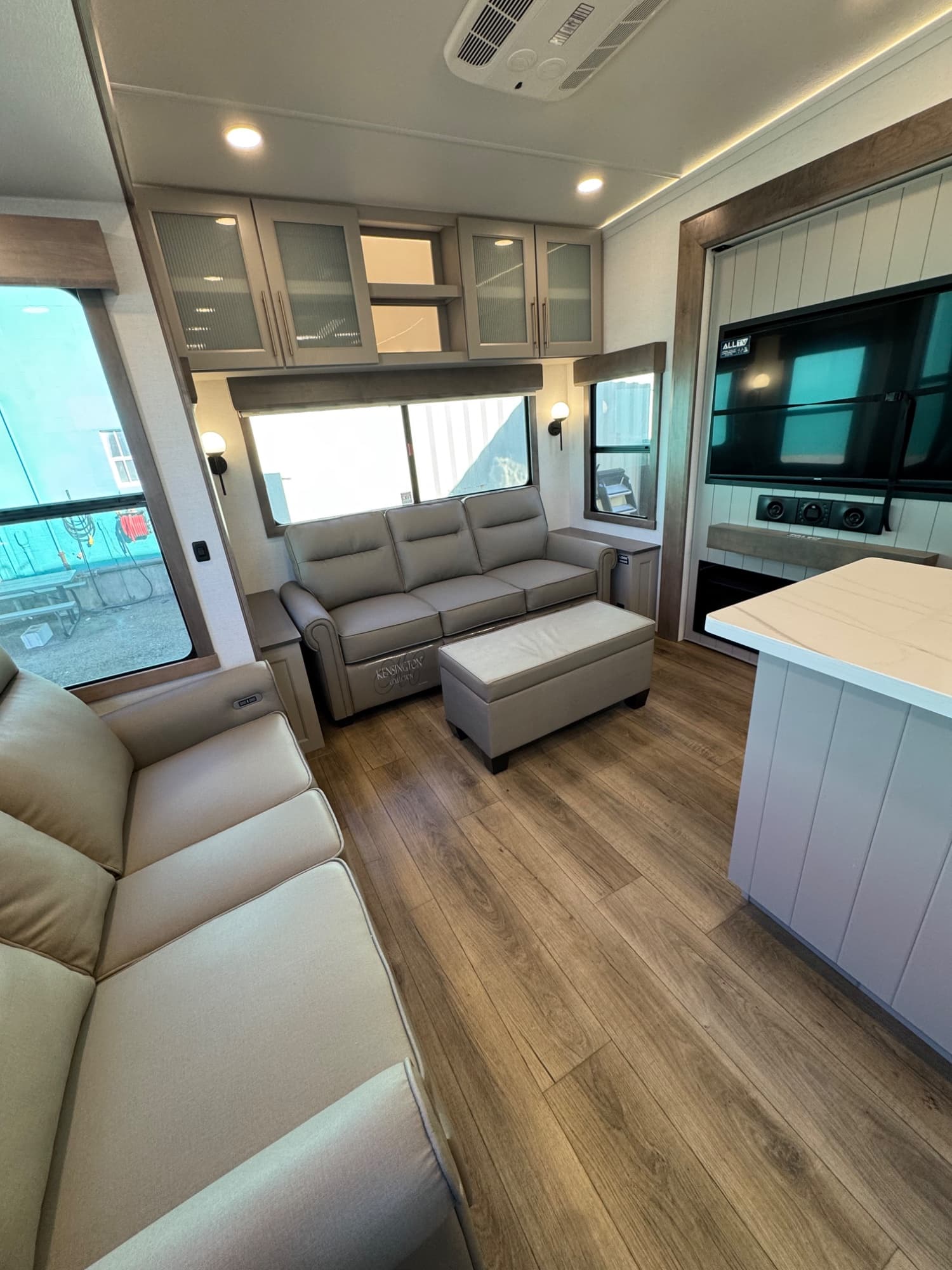 2025 Alliance RV 2025 Alliance RV Paradigm - thumbnail 12