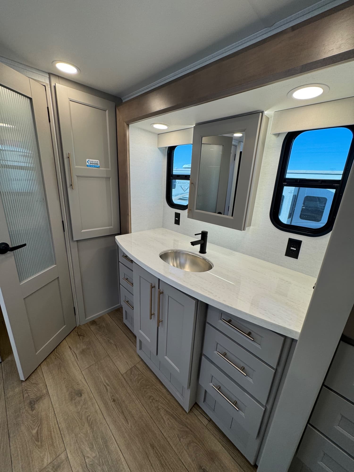 2025 Alliance RV 2025 Alliance RV Paradigm - thumbnail 23