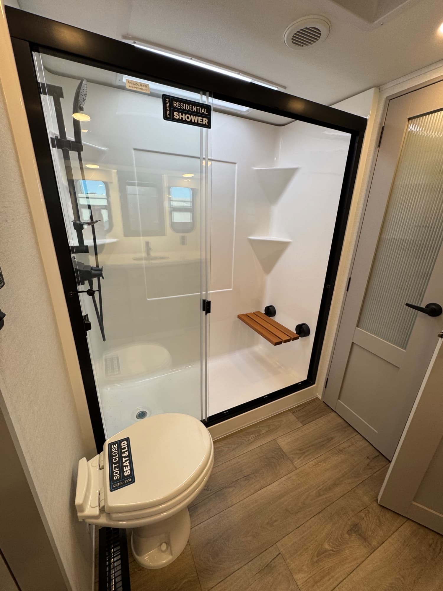 2025 Alliance RV 2025 Alliance RV Paradigm - thumbnail 24