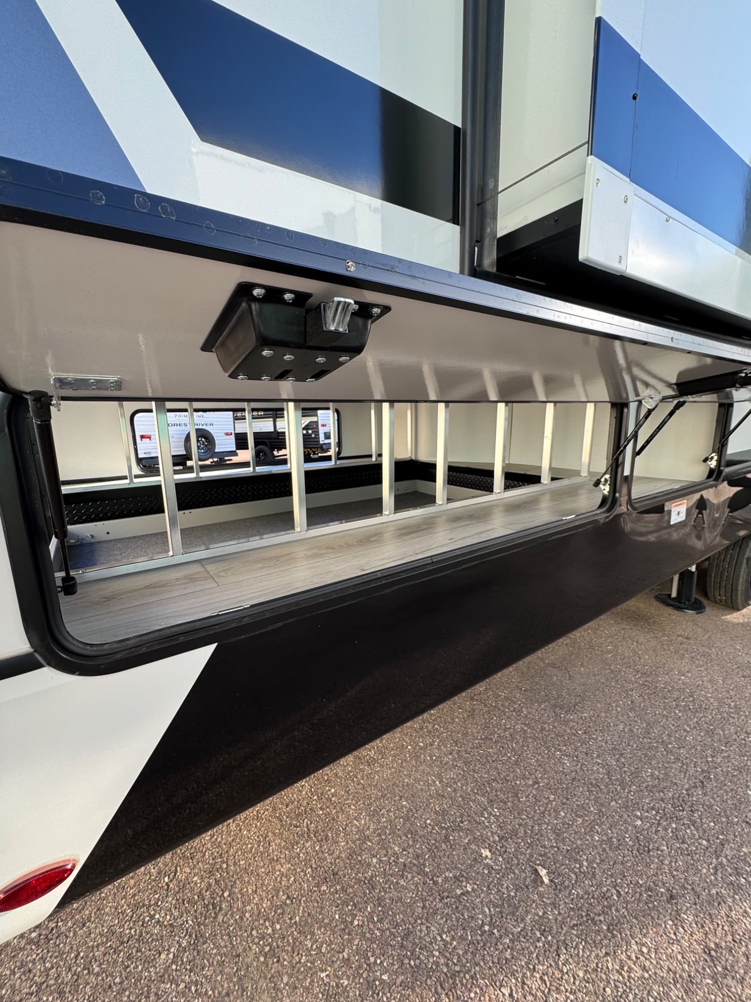 2026 Keystone RV 2026 Keystone RV Montana - thumbnail 7