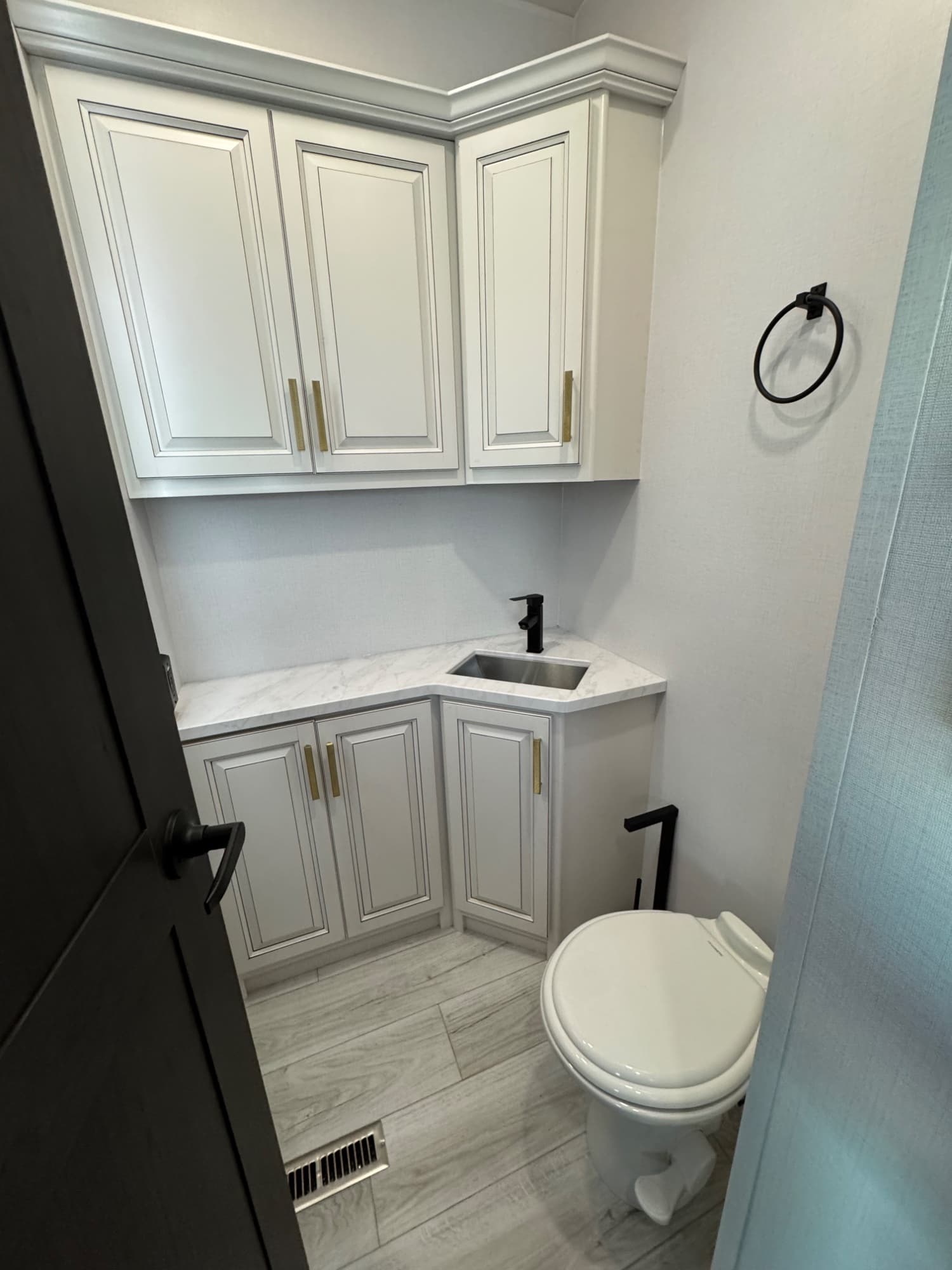 2026 Keystone RV 2026 Keystone RV Montana - thumbnail 19