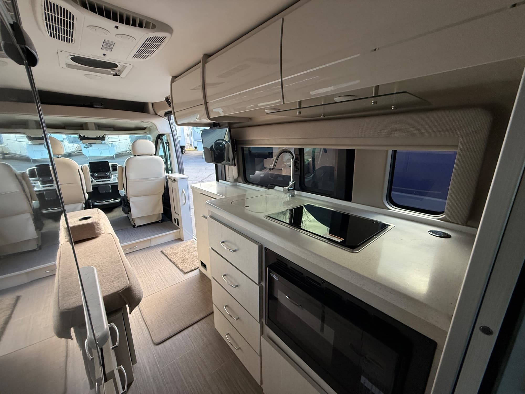 2023 Thor Motor Coach 2023 Thor Motor Coach Tellaro - thumbnail 14