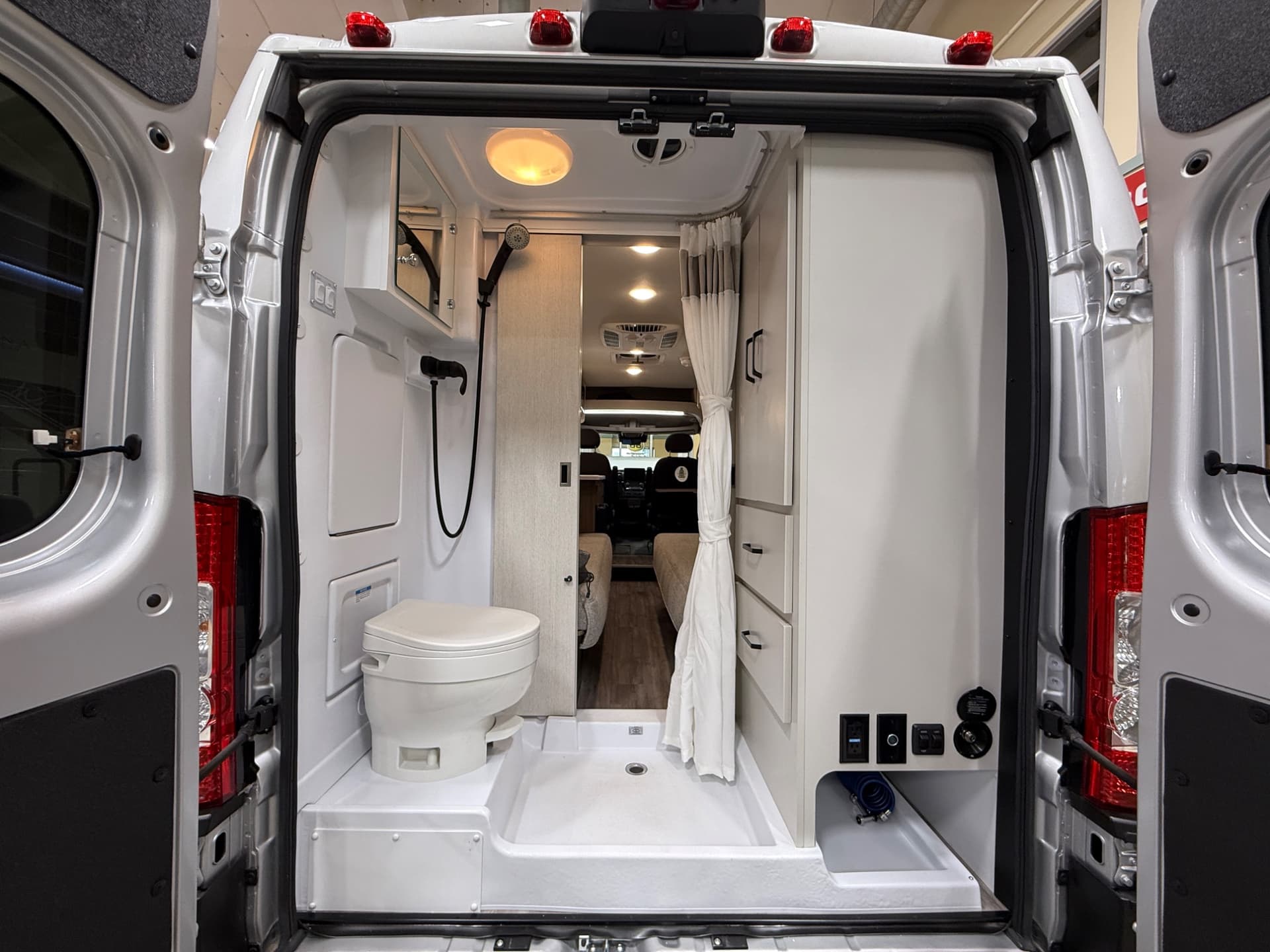 2026 Thor Motor Coach 2026 Thor Motor Coach Sequence - thumbnail 19