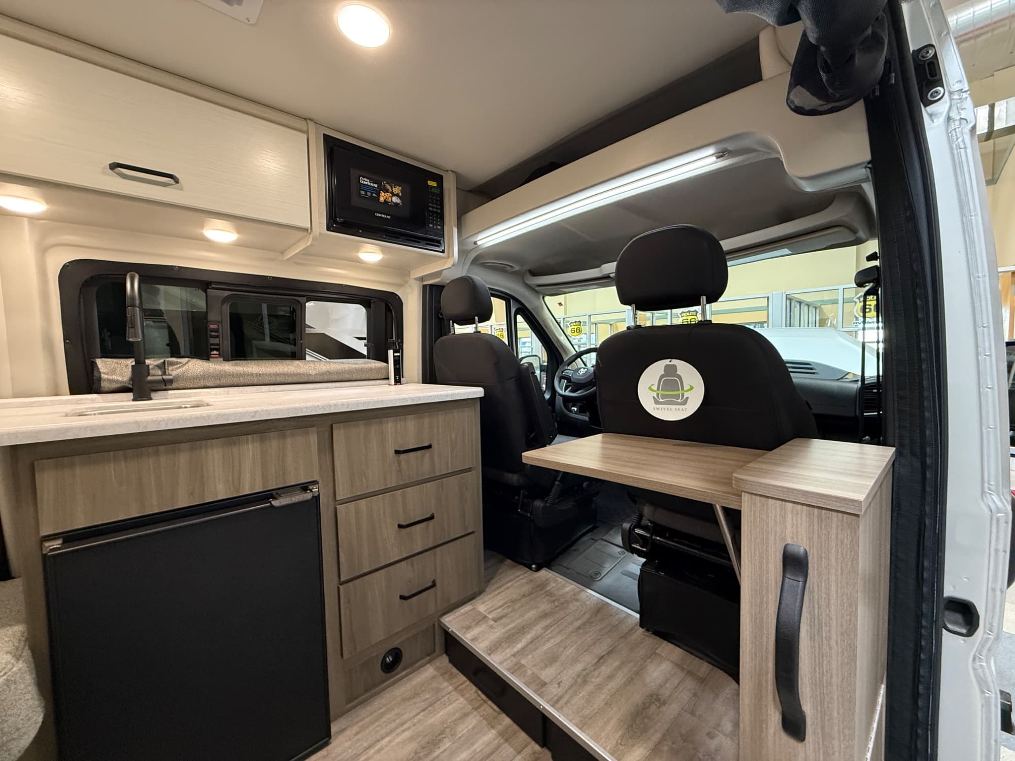 2026 Thor Motor Coach 2026 Thor Motor Coach Sequence - thumbnail 19