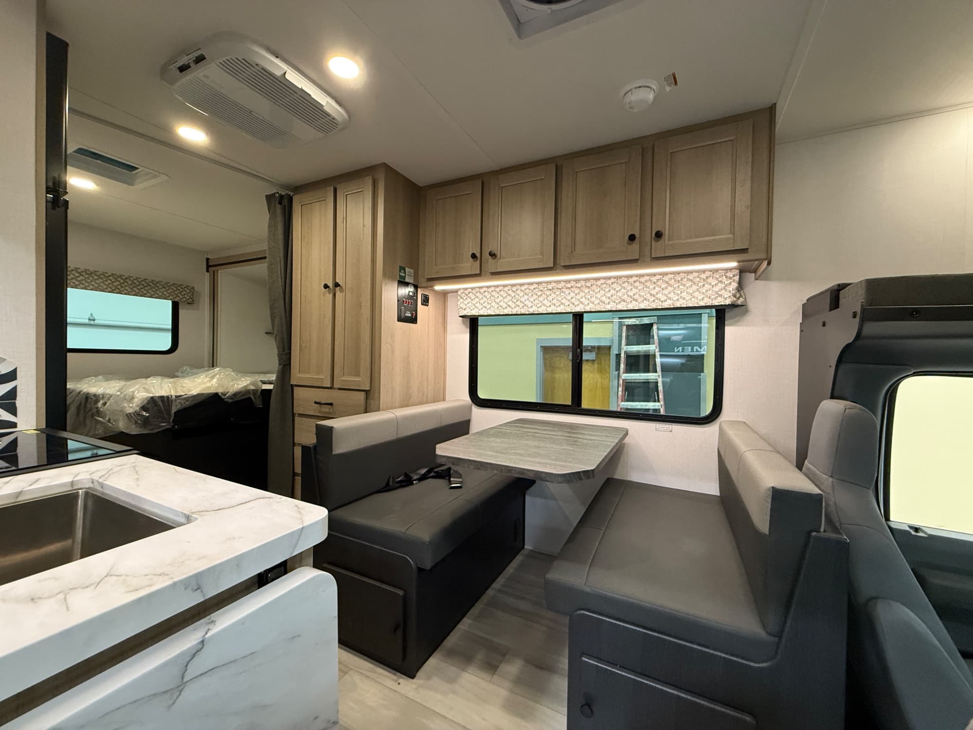 2026 Forest River RV 2026 Forest River RV Sunseeker - thumbnail 19