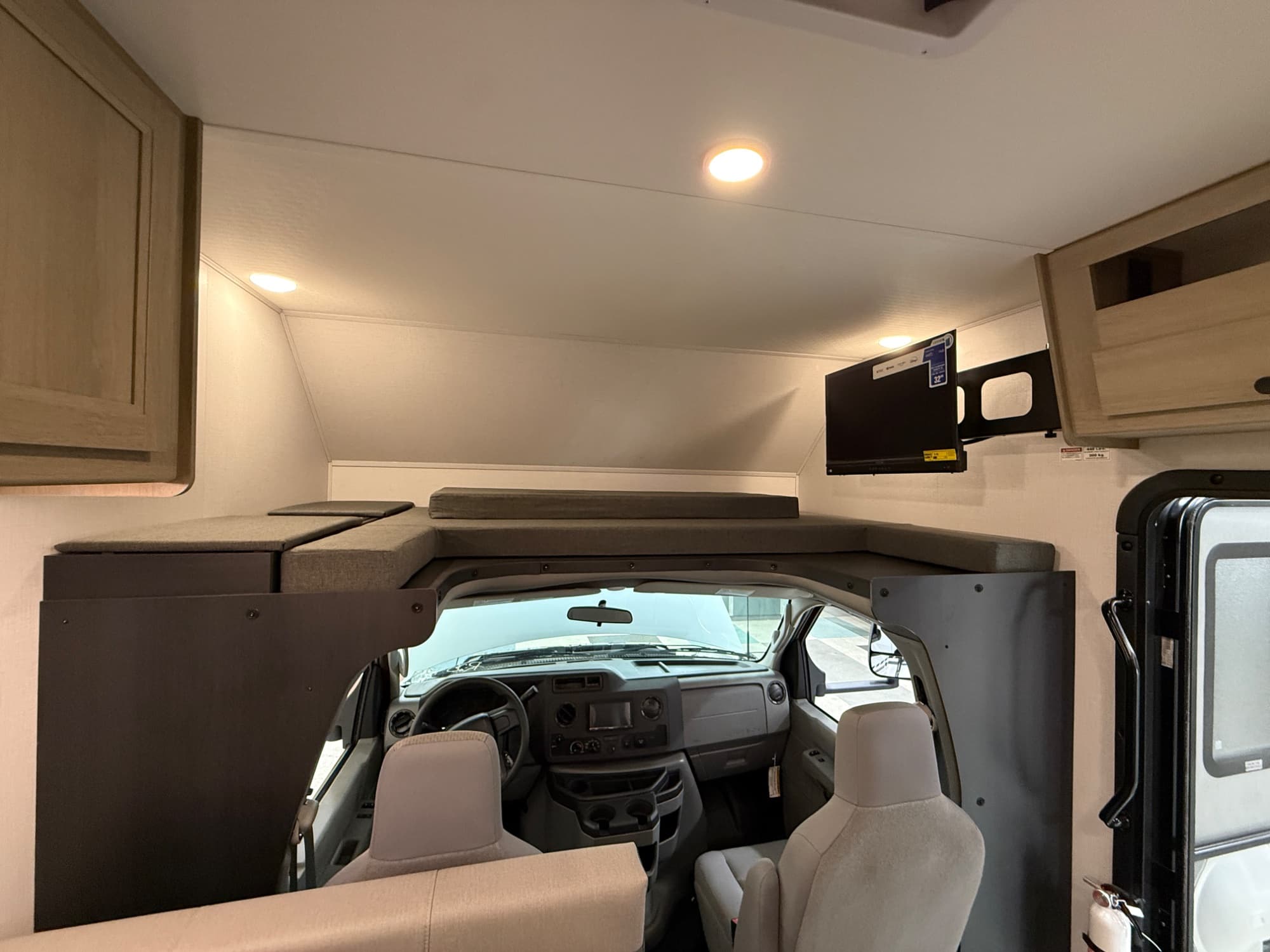 2026 Forest River RV 2026 Forest River RV Sunseeker - thumbnail 18