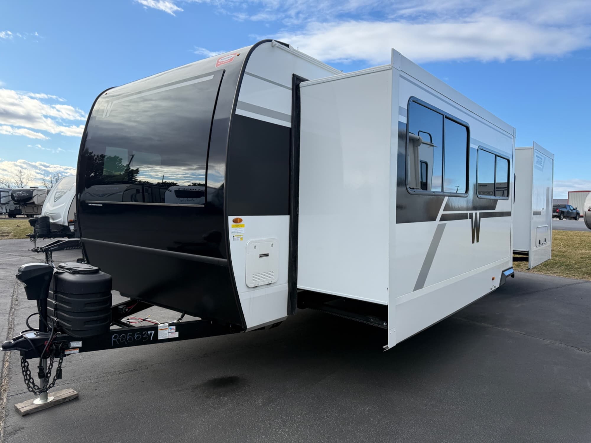 2026 Winnebago Thrive 26FKD