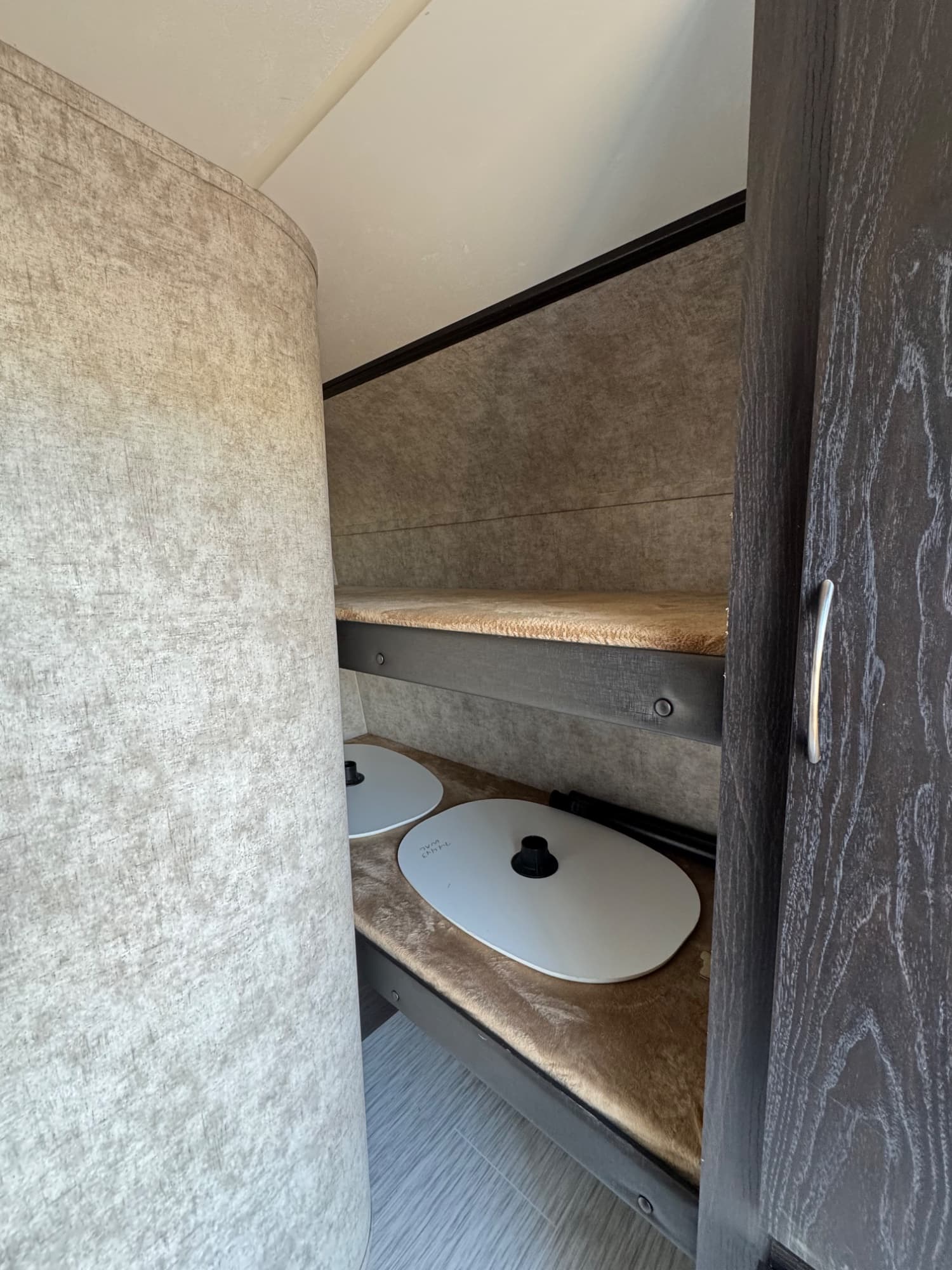 2018 Highland Ridge 2018 Highland Ridge Highlander - thumbnail 9