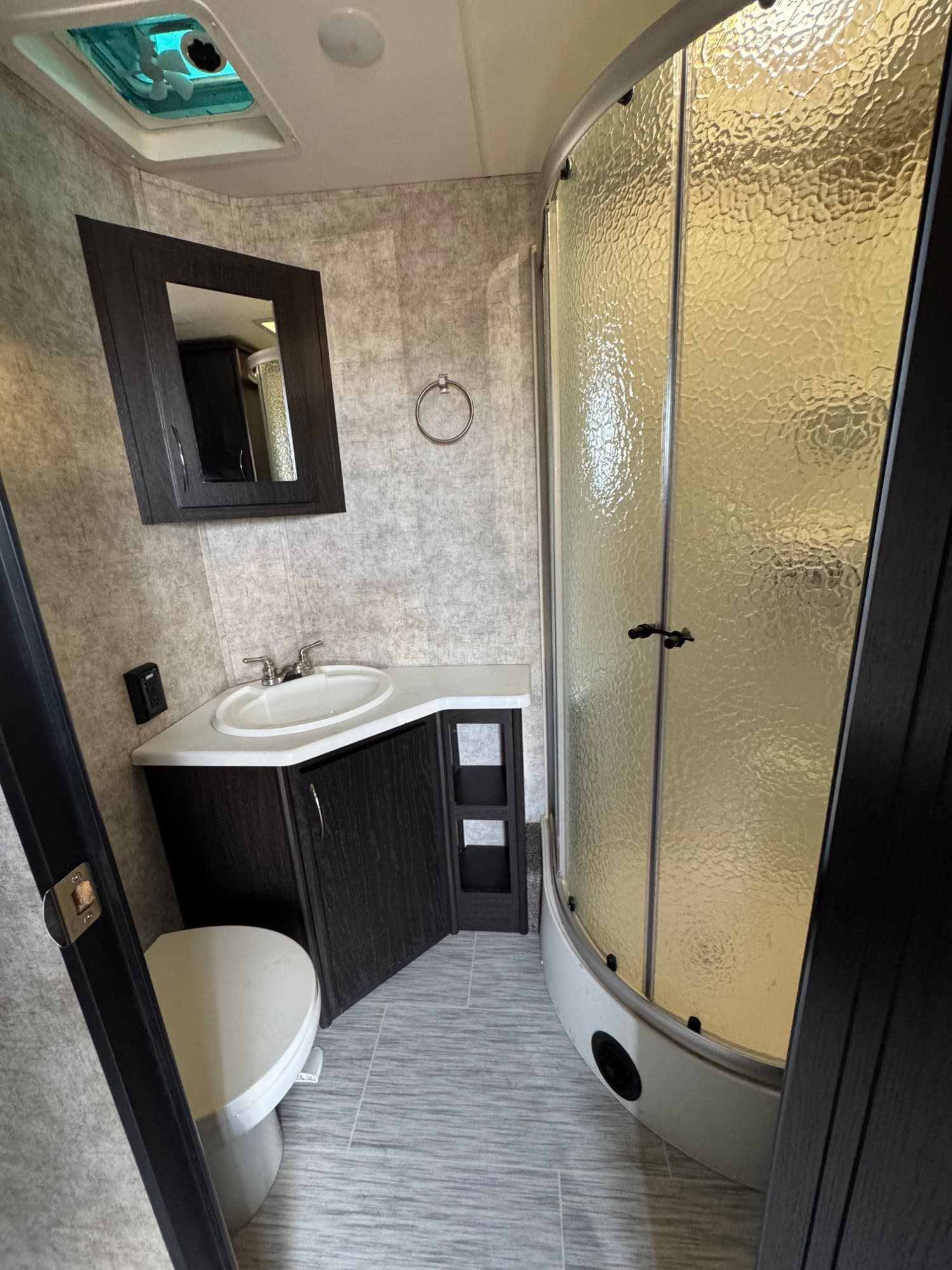 2018 Highland Ridge 2018 Highland Ridge Highlander - thumbnail 10