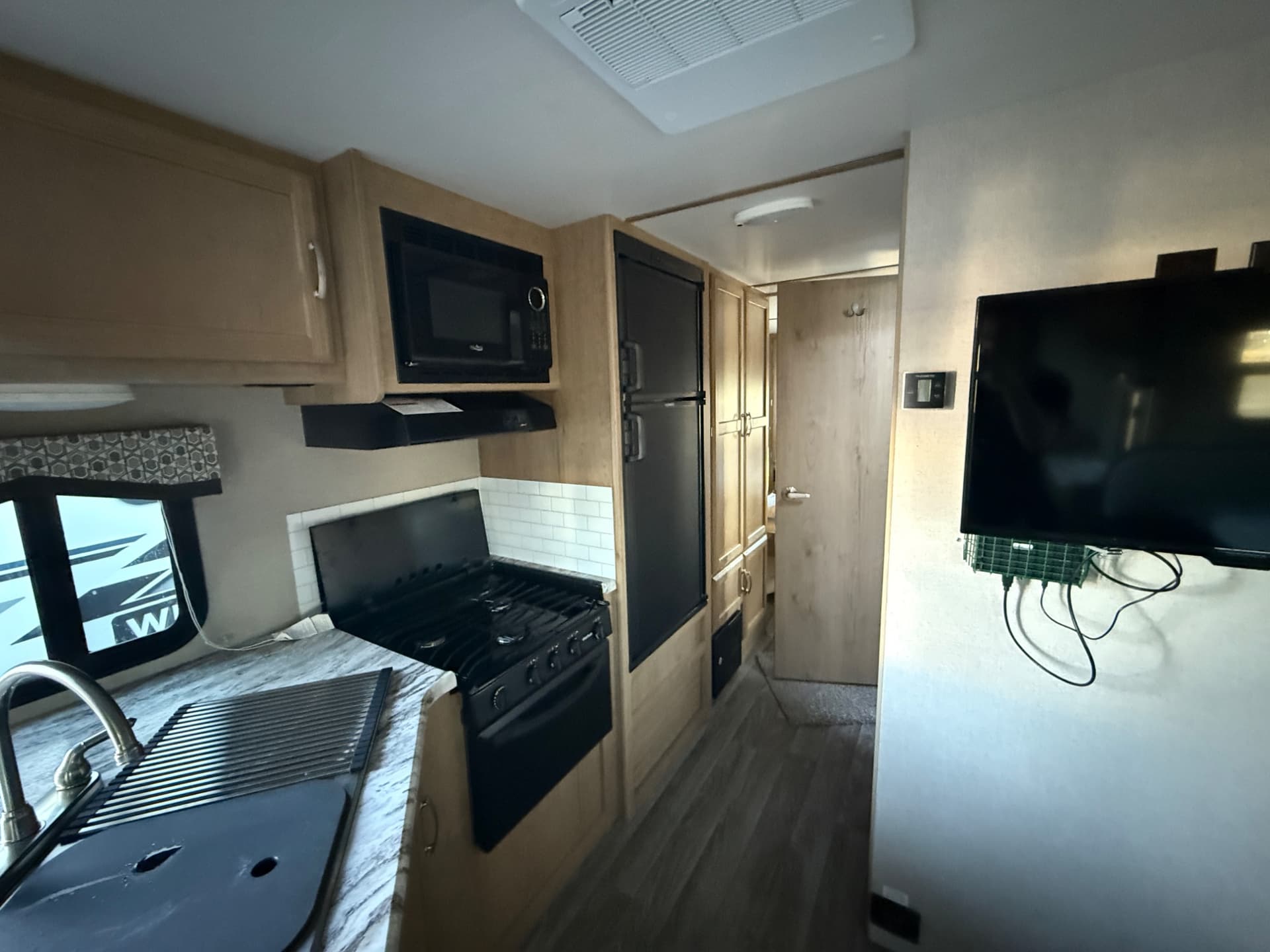 2020 Winnebago 2020 Winnebago Minnie - thumbnail 13