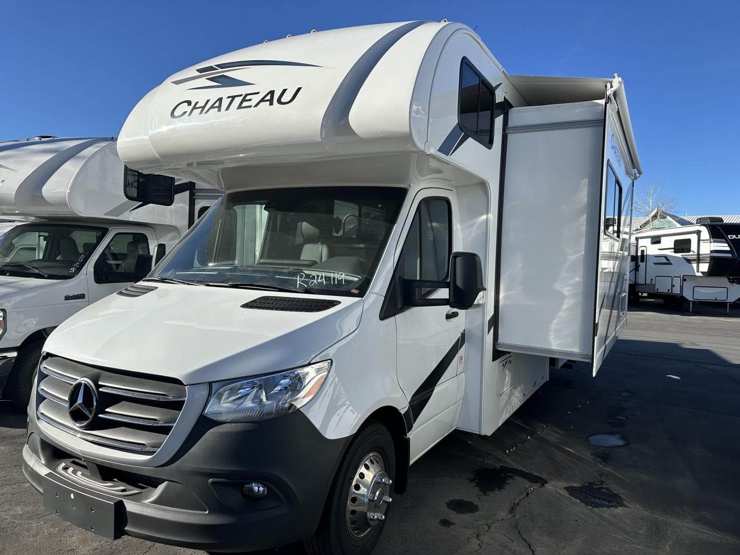2025 Thor Motor Coach Chateau 24LT