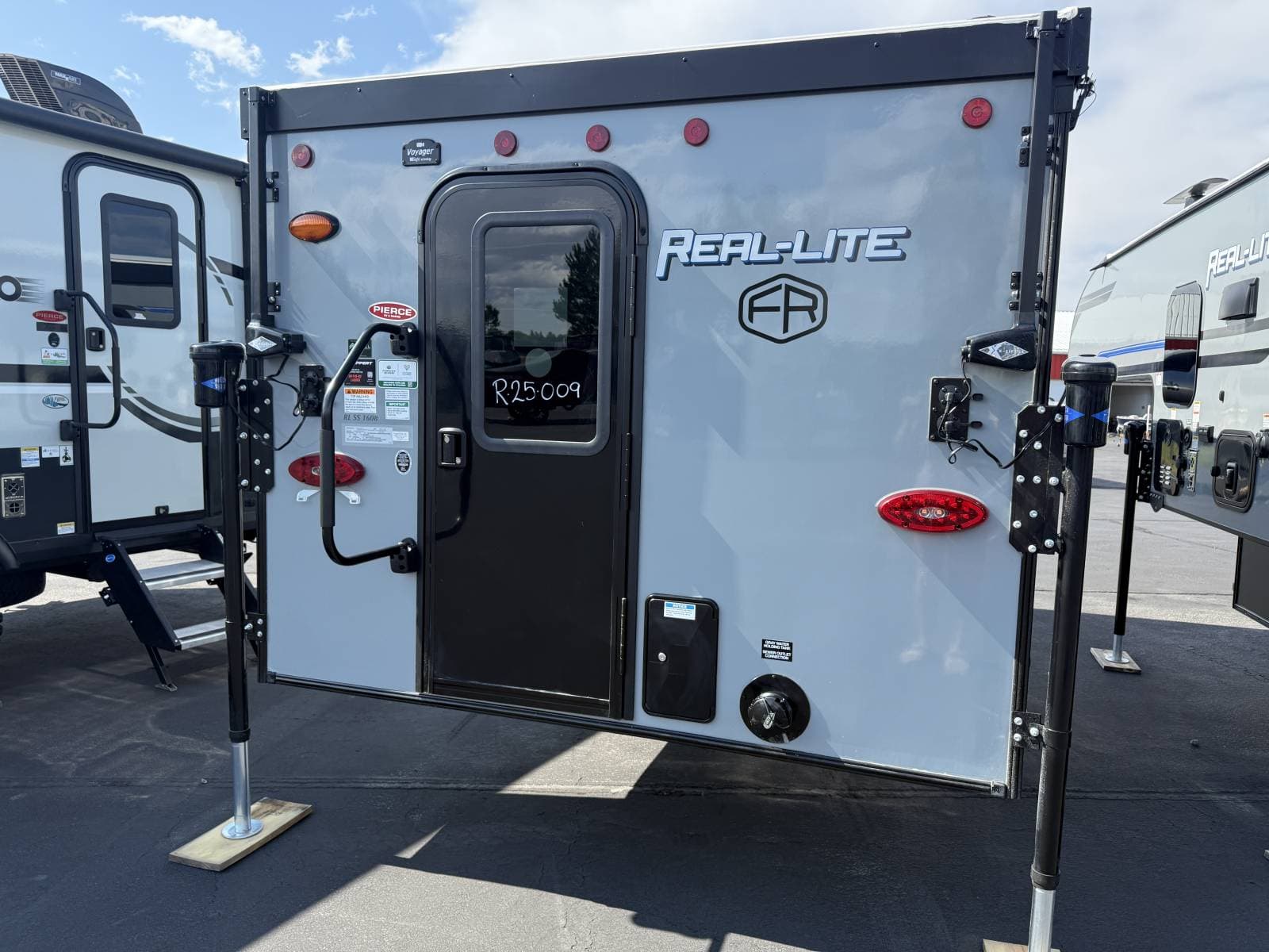 2026 Palomino Real Lite SS-1608