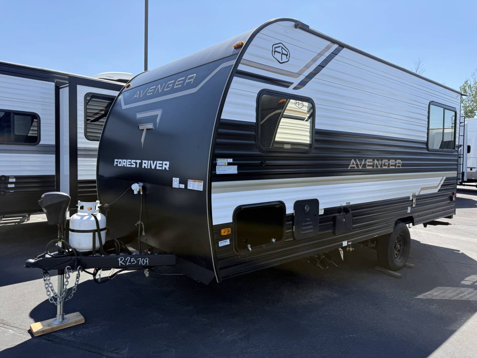 2026 Prime Time RV Avenger 16RD