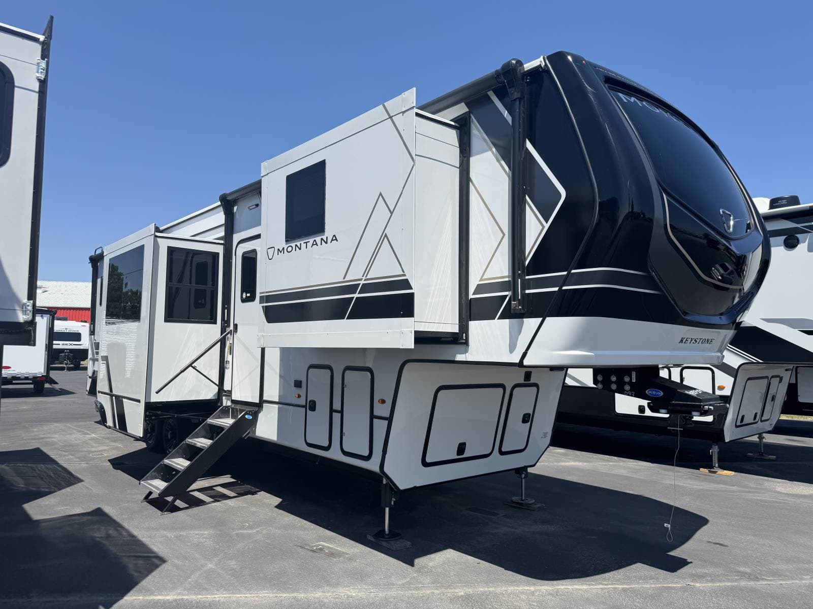 2026 Keystone RV Montana 3795FK