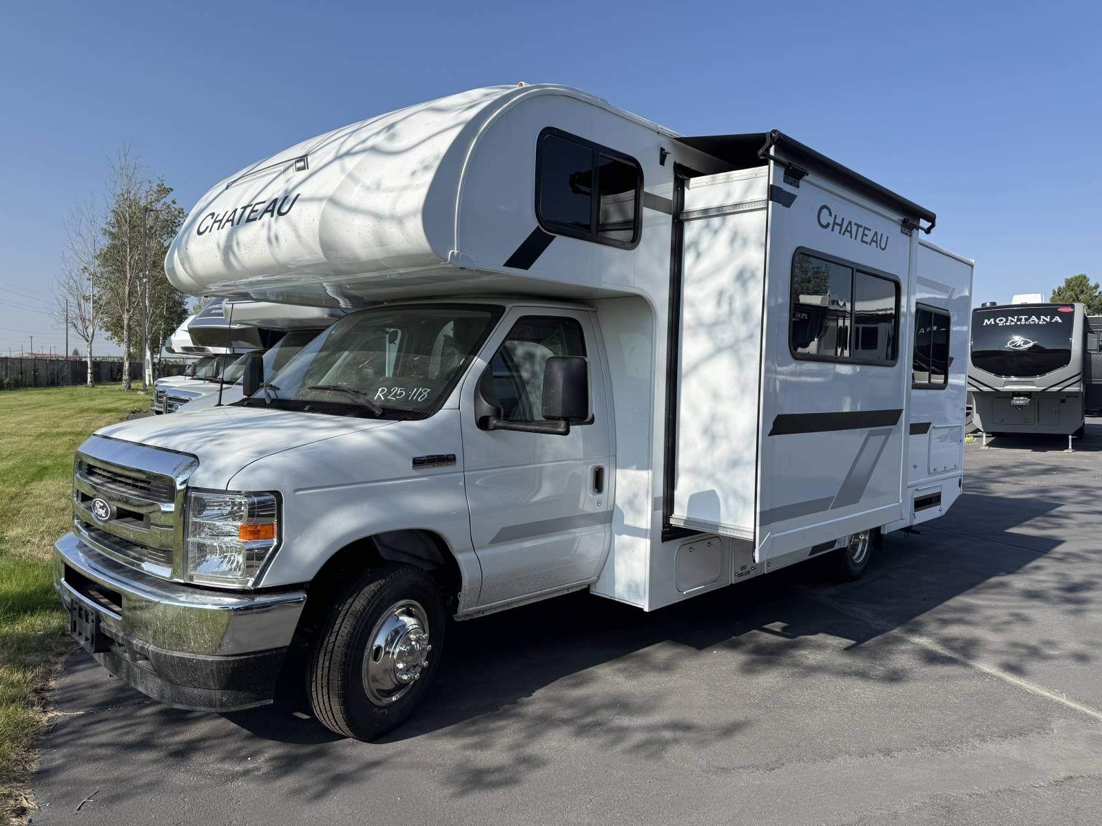 2026 Thor Motor Coach Chateau 25Z
