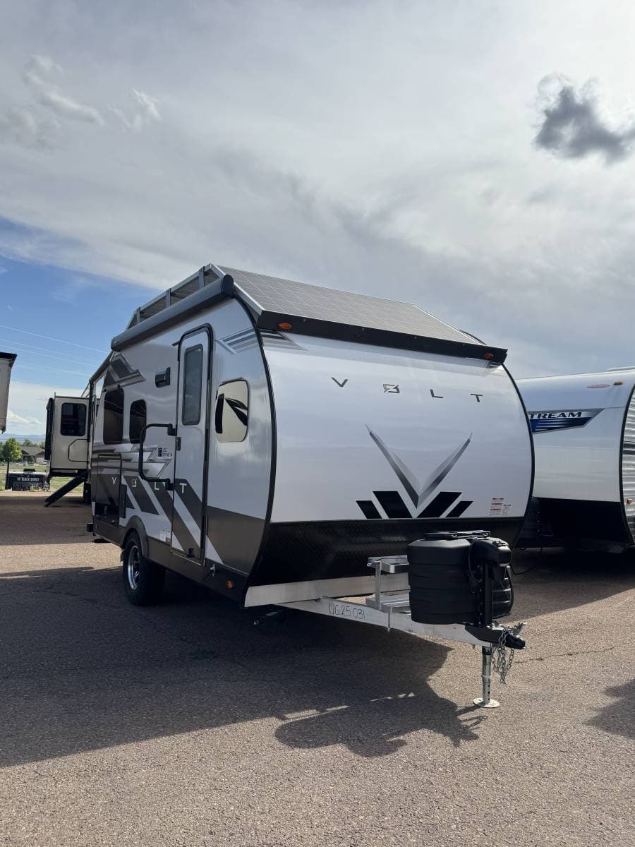 2024 Sunset Park RV Manufacturing Voltage 1500