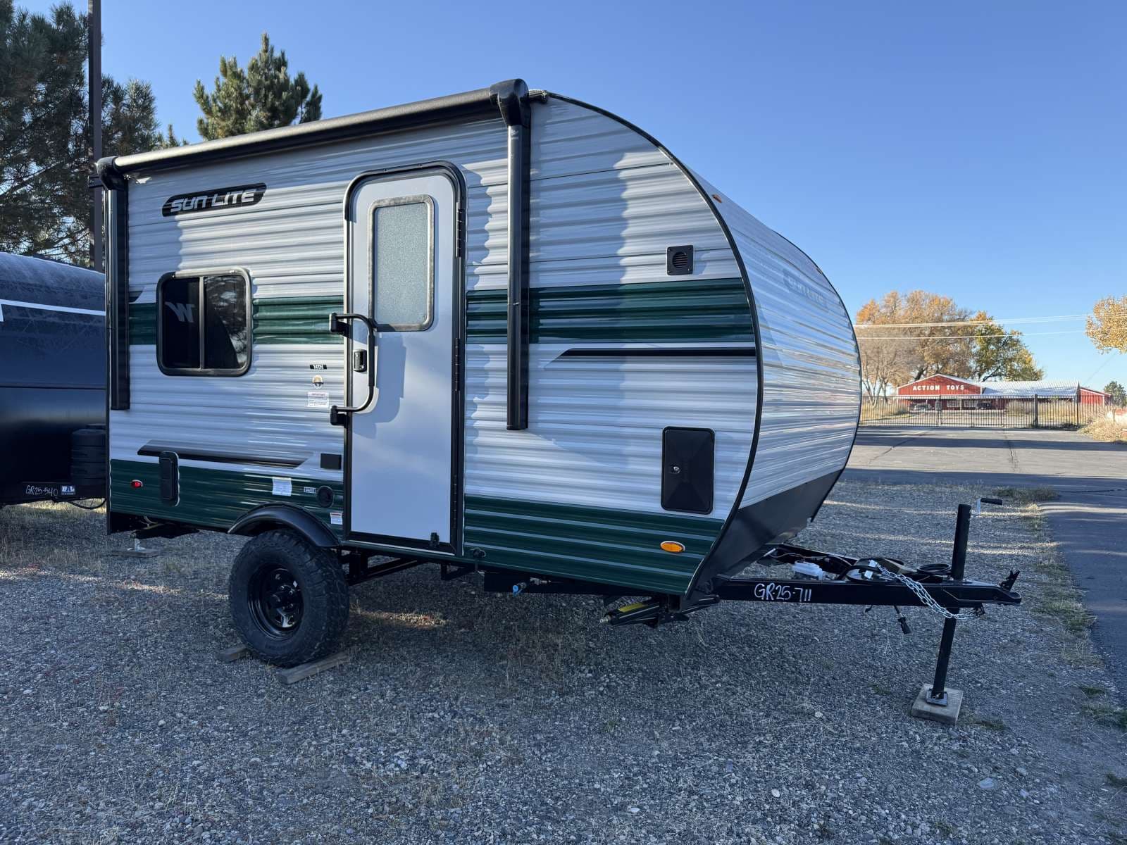 2026 Sunset Park RV Sun Lite Toy Hauler 14TH
